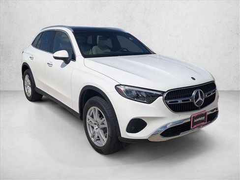 Used 2023 Mercedes-Benz GLC 300 4MATIC w/ Exclusive Trim Package image 3