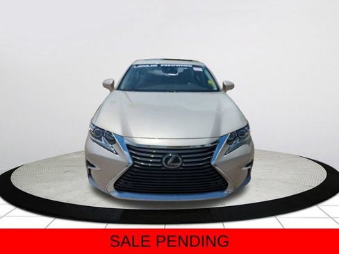 Used 2018 Lexus ES 350 w/ Luxury Package w/Wood Trim FWD image 8