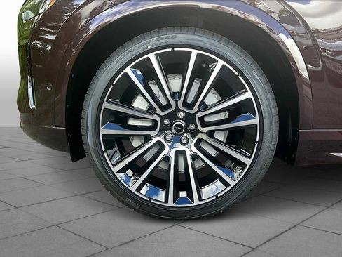 New 2026 Volvo XC90 B6 Ultra w/ Lounge Package image 16