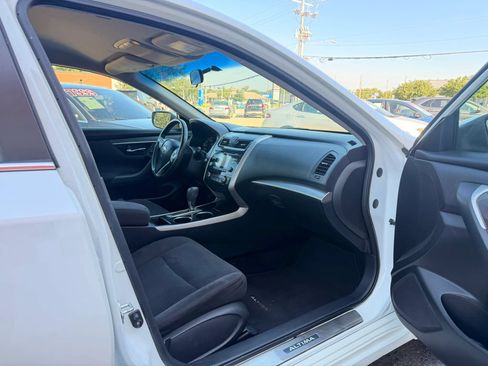 Used 2014 Nissan Altima 2.5 SV FWD image 29