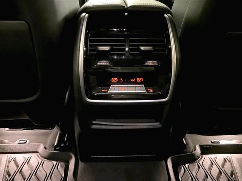 Used 2023 BMW X6 M image 33