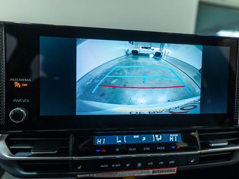 New 2026 Toyota Sienna XLE FWD image 33