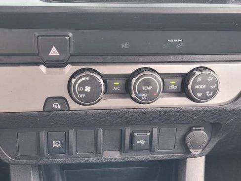 Used 2020 Toyota Tacoma SR w/ SR Convenience Package RWD image 14