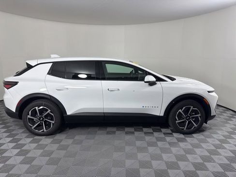 New 2026 Chevrolet Equinox EV LT image 2