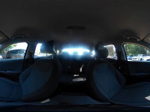 Used 2025 Kia K4 LXS image 44