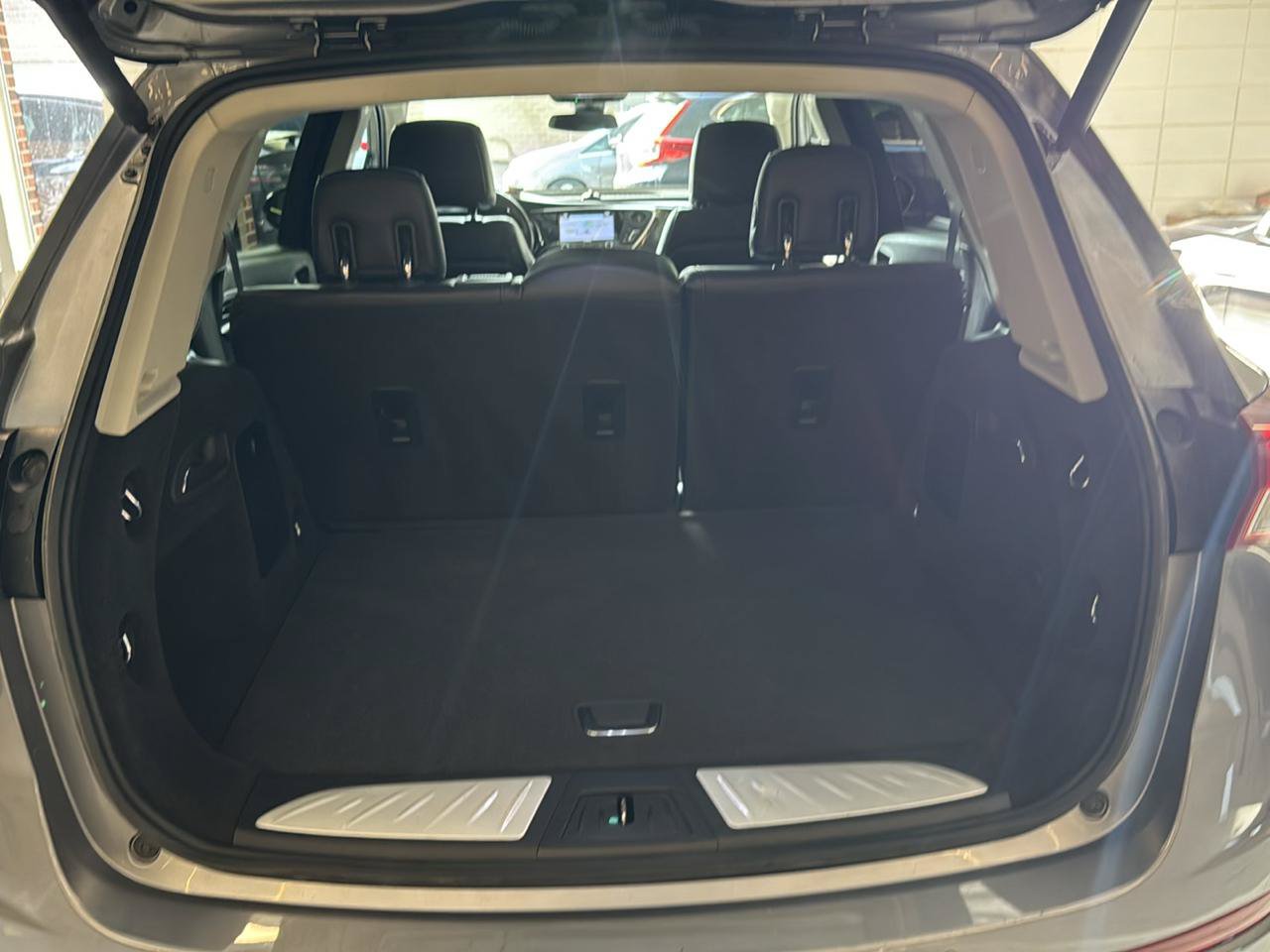 Used 2019 Buick Envision Premium w/ Driver Confidence Package AWD/4WD image 27