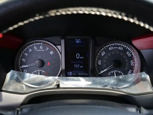 Used 2017 Toyota Tacoma TRD Sport w/ Premium & Technology Package AWD/4WD image 13