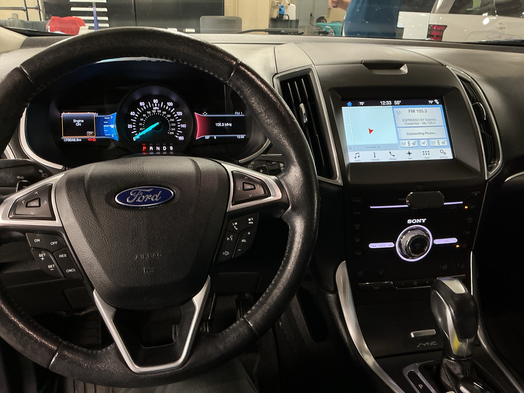 Used 2017 Ford Edge Titanium w/ Equipment Group 301A AWD/4WD image 10