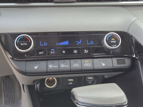 Used 2021 Hyundai Elantra SEL w/ Convenience Package image 12