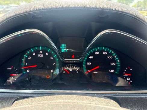 Used 2016 Chevrolet Traverse LT FWD image 21