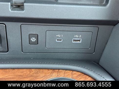Used 2024 Nissan Armada SL w/ Captain's Chairs Package AWD/4WD image 36