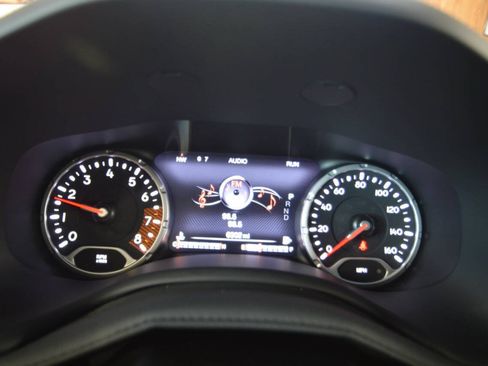Used 2023 Jeep Renegade Latitude AWD/4WD image 37