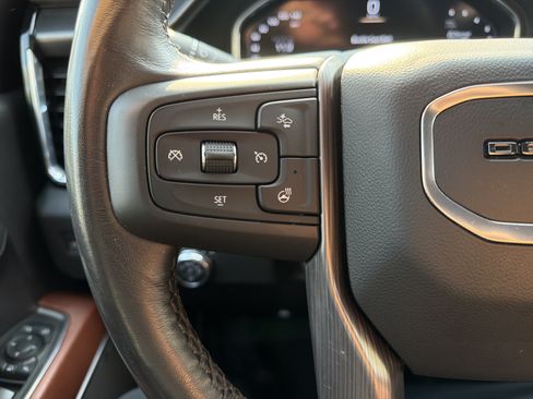 Used 2024 GMC Sierra 3500 Denali Ultimate AWD/4WD image 19