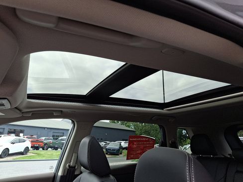 Certified 2023 Nissan Rogue SL image 17