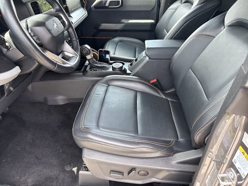 Used 2023 Ford Bronco Badlands AWD/4WD image 9