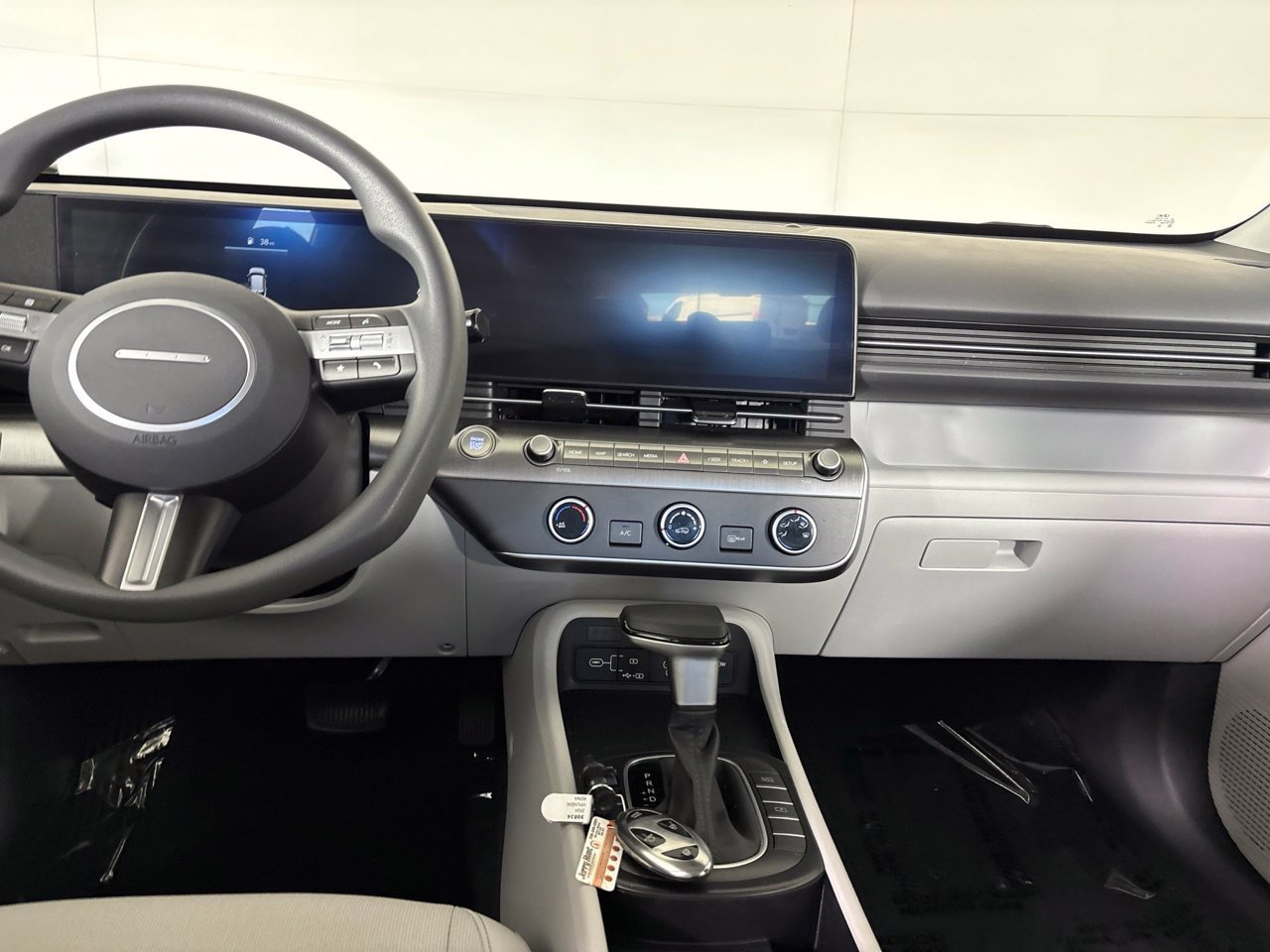 Used 2024 Hyundai Kona SE AWD/4WD image 23