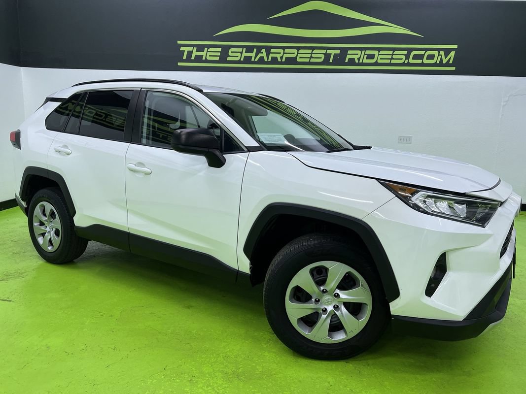 Used 2021 Toyota RAV4 LE FWD image 1