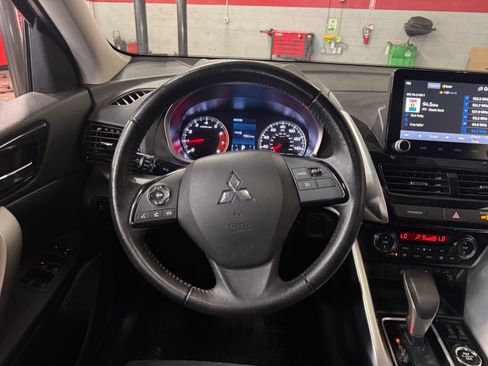 Used 2023 Mitsubishi Eclipse Cross SE AWD/4WD image 9