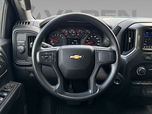 Used 2025 Chevrolet Silverado 1500 Custom image 11