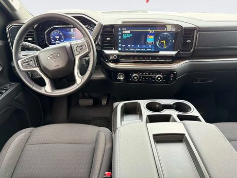 Used 2024 Chevrolet Silverado 1500 RST w/ Z71 Off-Road Package AWD/4WD image 16
