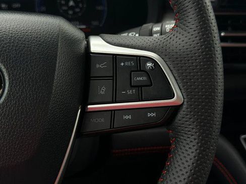 Certified 2026 Toyota Sienna XSE FWD image 28
