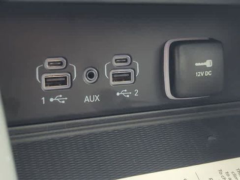 New 2025 Jeep Grand Cherokee L Altitude image 32