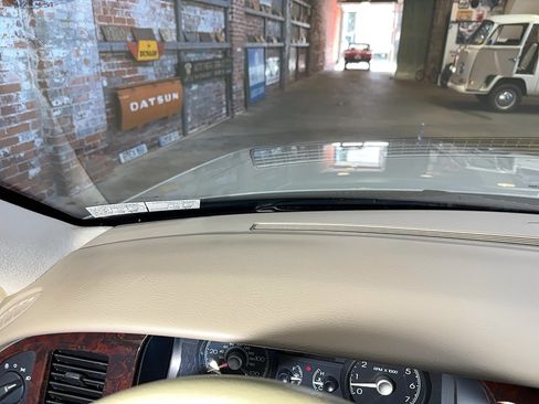 Used 2007 Lincoln Town Car Signature RWD image 36