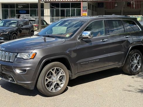 Used 2021 Jeep Grand Cherokee Overland AWD/4WD image 4