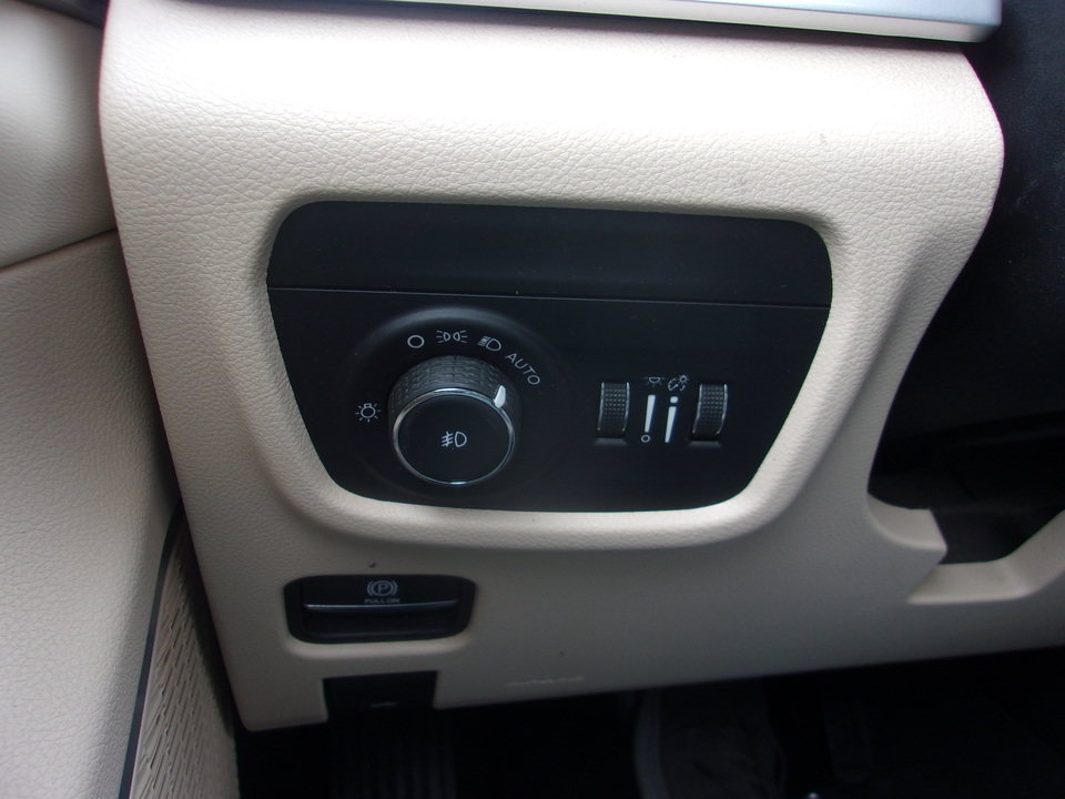Used 2022 Jeep Grand Cherokee L Limited AWD/4WD image 30