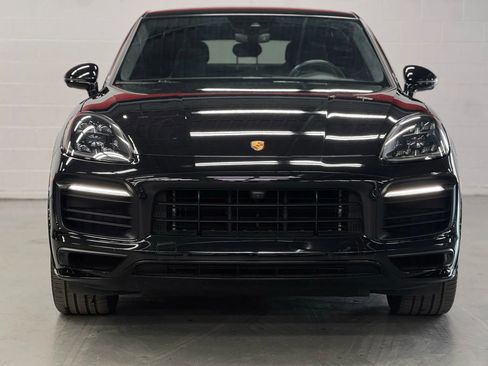 Used 2023 Porsche Cayenne GTS image 12