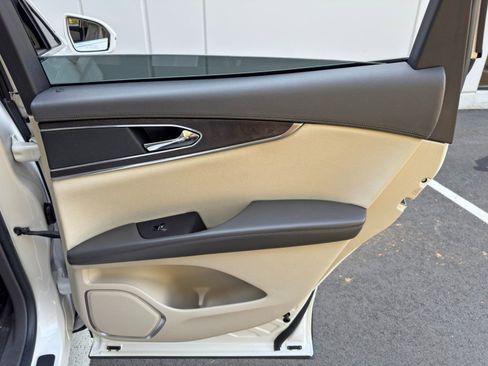 Used 2017 Lincoln MKX Select w/ Select Plus Package image 37