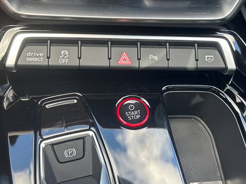 Used 2024 Audi e-tron GT Premium Plus image 45