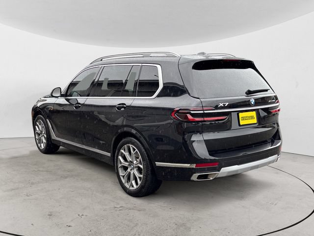Used 2023 BMW X7 xDrive40i w/ Parking Assistance Package AWD/4WD image 3