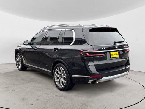 Used 2023 BMW X7 xDrive40i w/ Parking Assistance Package AWD/4WD image 3