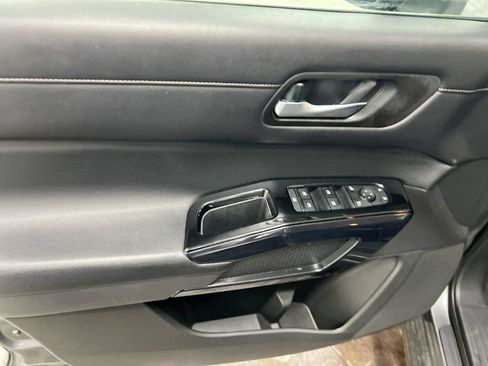 Used 2022 Nissan Pathfinder SV FWD image 20