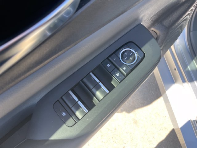 Used 2023 Toyota Prius XLE AWD/4WD image 21
