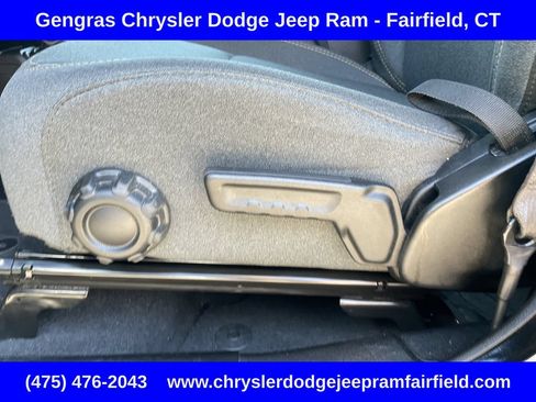 Used 2024 Jeep Wrangler Unlimited w/ Convenience Group AWD/4WD image 35