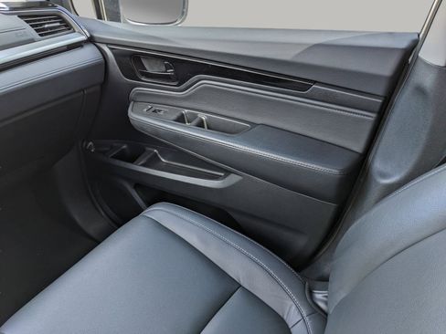 Used 2022 Honda Odyssey Touring image 16
