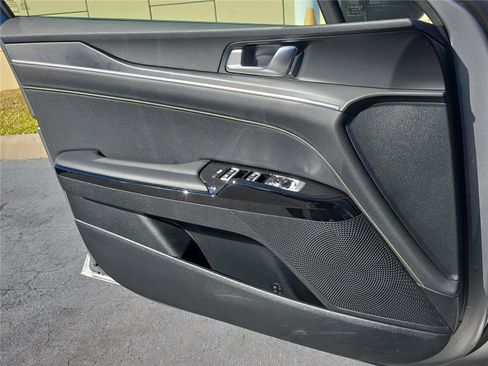 Used 2025 Kia K5 GT image 14