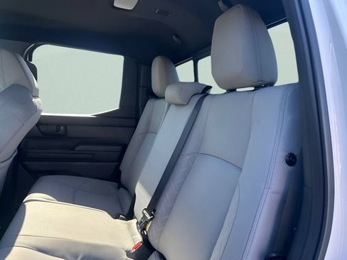 Used 2025 Toyota Tacoma SR5 AWD/4WD image 19