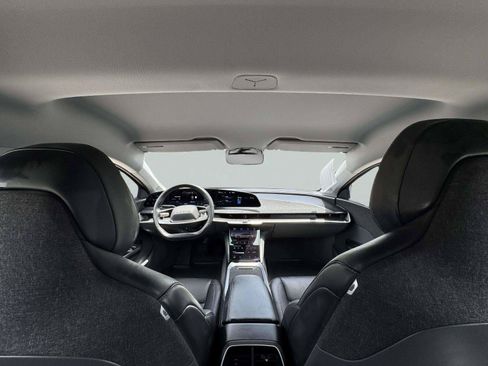 Used 2025 Lucid Air Pure RWD image 51