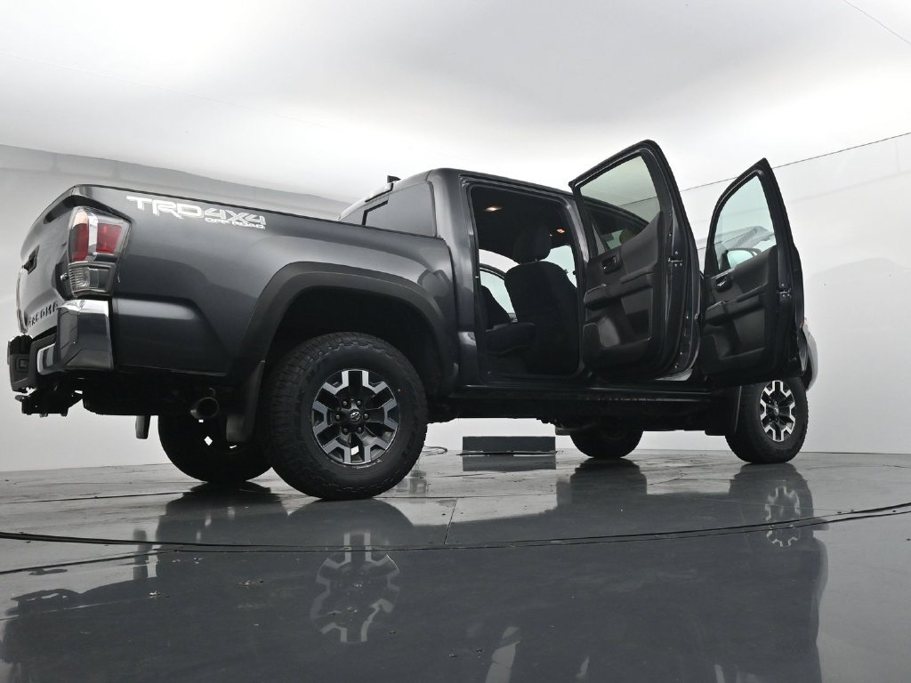 Used 2023 Toyota Tacoma TRD Off-Road AWD/4WD image 43