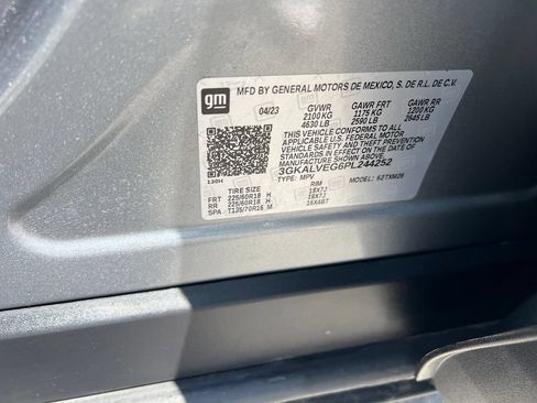 Used 2023 GMC Terrain SLT w/ Infotainment Package II AWD/4WD image 16