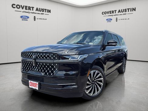 Used 2025 Lincoln Navigator L Black Label AWD/4WD image 2