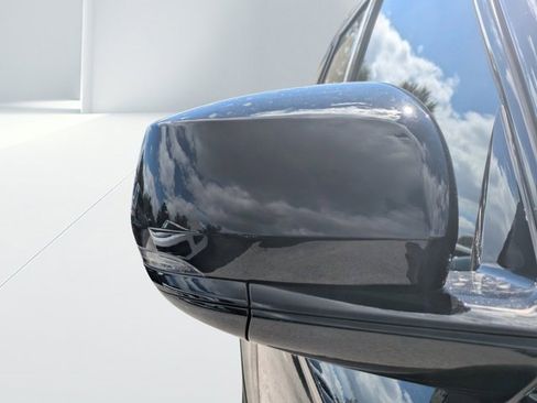 New 2025 Jeep Grand Cherokee Limited w/ Black Appearance Package image 10