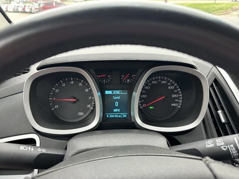 Used 2017 Chevrolet Equinox LT w/ Convenience Package FWD image 16