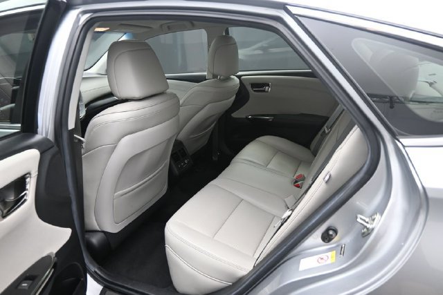 Used 2016 Toyota Avalon Limited w/ Toyota Safety Sense Package FWD image 25