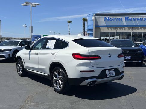 Used 2023 BMW X4 xDrive30i w/ Convenience Package AWD/4WD image 3