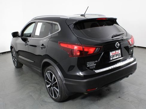 Certified 2018 Nissan Rogue Sport SL image 4