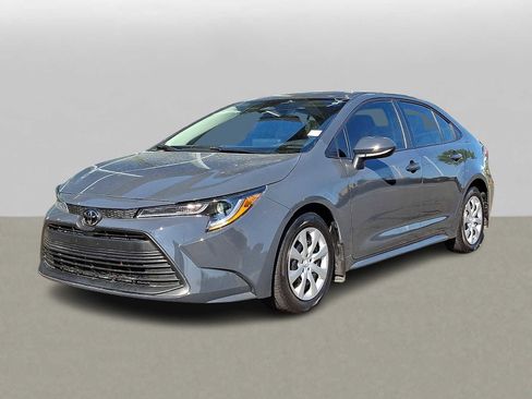 Used 2025 Toyota Corolla LE FWD image 1